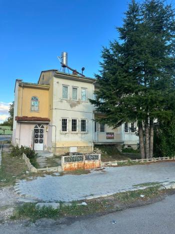 AFYON ÜÇOK EMLAKTAN ORHANGAZİ MAH KİRALIK HASTANE KARŞISI 3+1 DAİRE