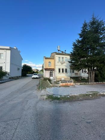 AFYON ÜÇOK EMLAKTAN ORHANGAZİ MAH KİRALIK HASTANE KARŞISI 3+1 DAİRE