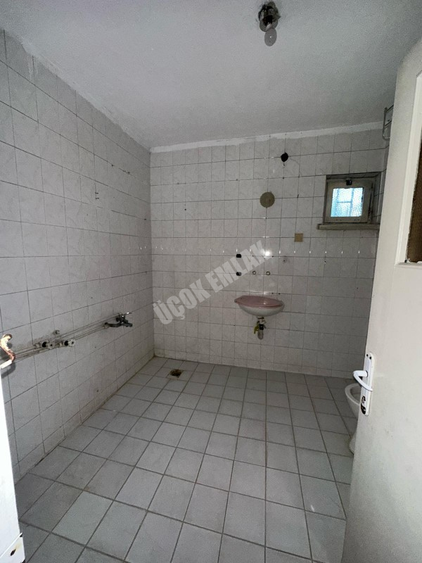 AFYON ÜÇOK EMLAKTAN ORHANGAZİ MAH KİRALIK HASTANE KARŞISI 3+1 DAİRE