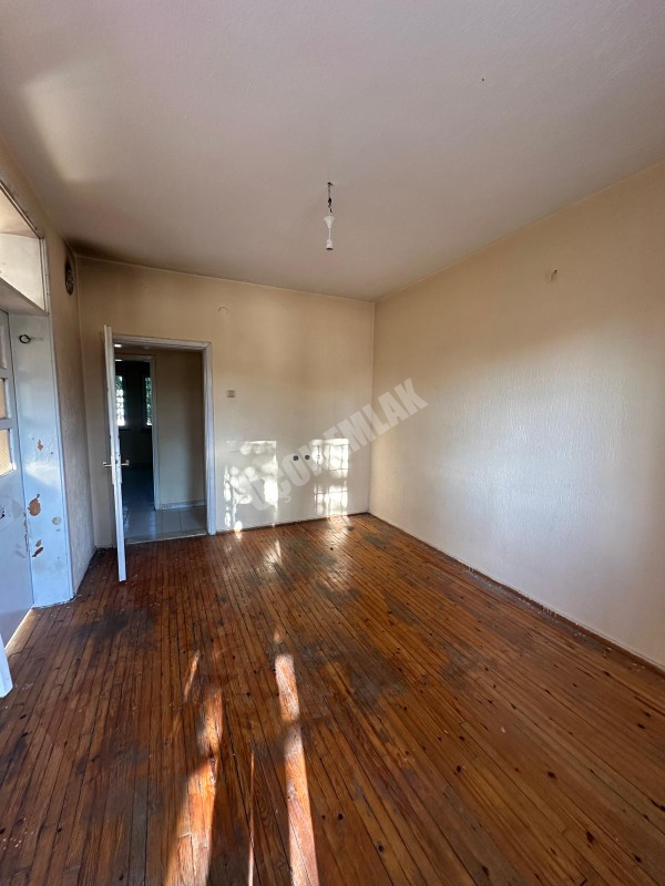 AFYON ÜÇOK EMLAKTAN ORHANGAZİ MAH KİRALIK HASTANE KARŞISI 3+1 DAİRE