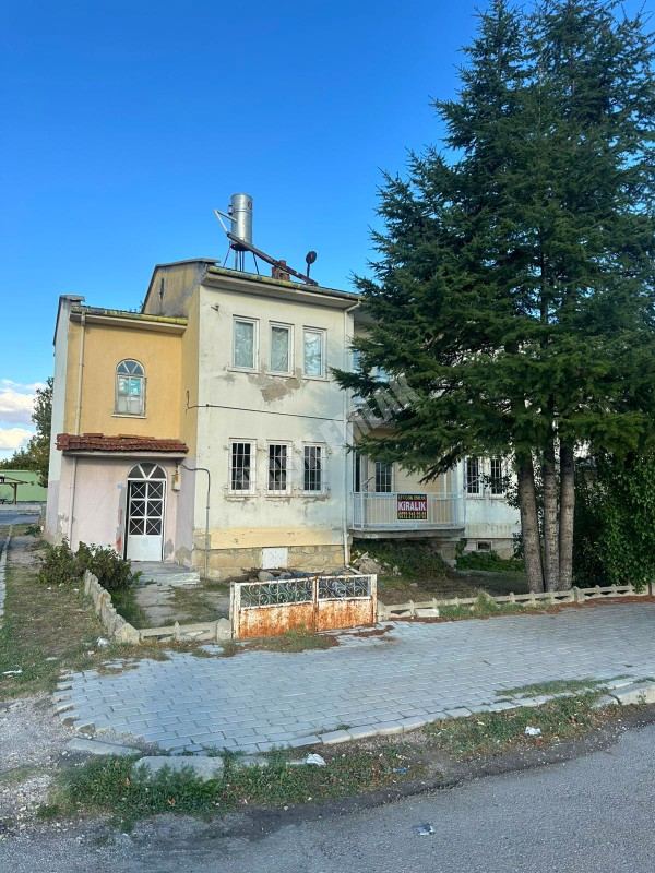 AFYON ÜÇOK EMLAKTAN ORHANGAZİ MAH KİRALIK HASTANE KARŞISI 3+1 DAİRE