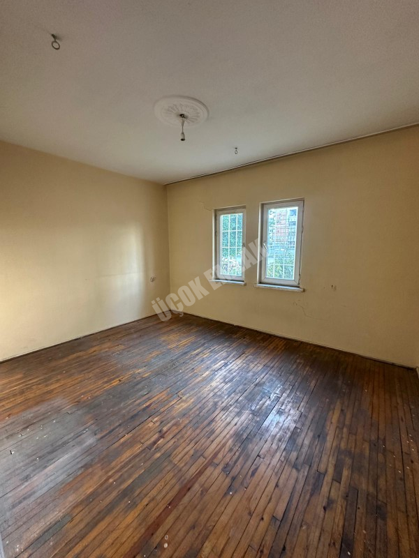 AFYON ÜÇOK EMLAKTAN ORHANGAZİ MAH KİRALIK HASTANE KARŞISI 3+1 DAİRE