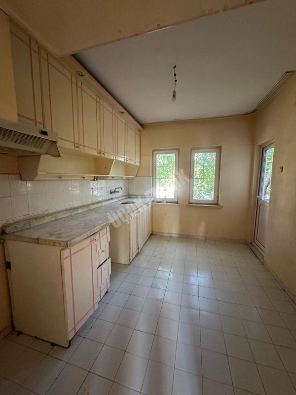 AFYON ÜÇOK EMLAKTAN ORHANGAZİ MAH KİRALIK HASTANE KARŞISI 3+1 DAİRE