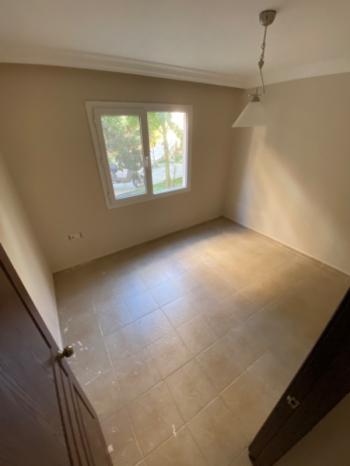 KUŞADASI'nda Ege Mahallesinde Site içinde 3+1 Fırsat Daire !