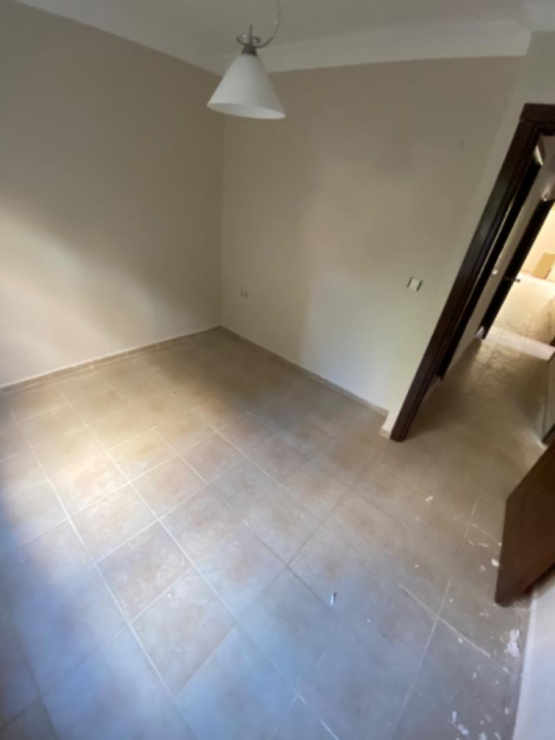 KUŞADASI'nda Ege Mahallesinde Site içinde 3+1 Fırsat Daire !