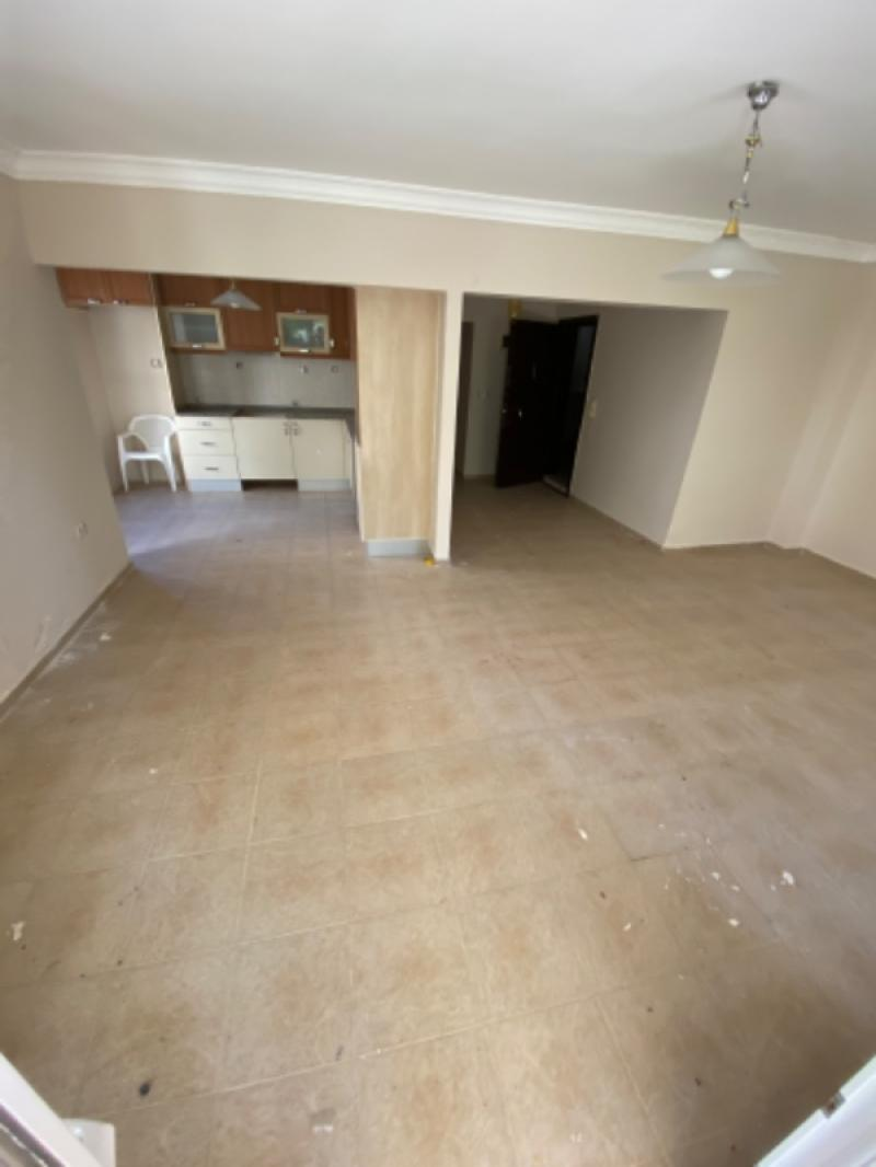 KUŞADASI'nda Ege Mahallesinde Site içinde 3+1 Fırsat Daire !