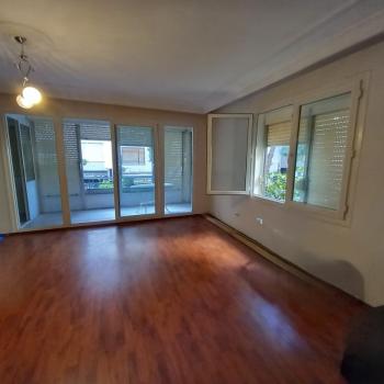 Bornova Küçük Park kiralık 3+1 ara kat daire