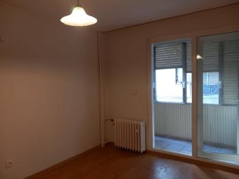 Bornova Küçük Park kiralık 3+1 ara kat daire