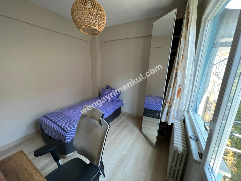 KADIKÖY CAFERAĞA 3+1 EŞYALI KİRALIK DAİRE