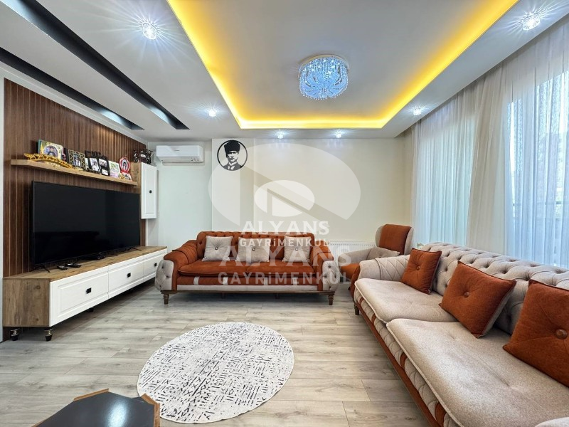 ALYANS'TAN MERKEZİ KONUMDA TEK BLOK YATIRIM DEĞERİ YÜKSEK 3+1