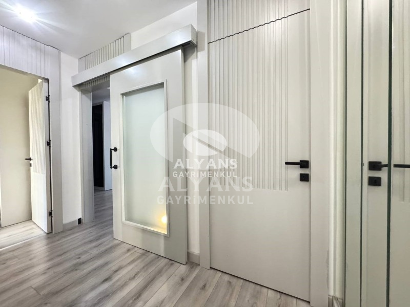 ALYANS'TAN MERKEZİ KONUMDA TEK BLOK YATIRIM DEĞERİ YÜKSEK 3+1