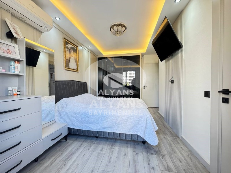 ALYANS'TAN MERKEZİ KONUMDA TEK BLOK YATIRIM DEĞERİ YÜKSEK 3+1