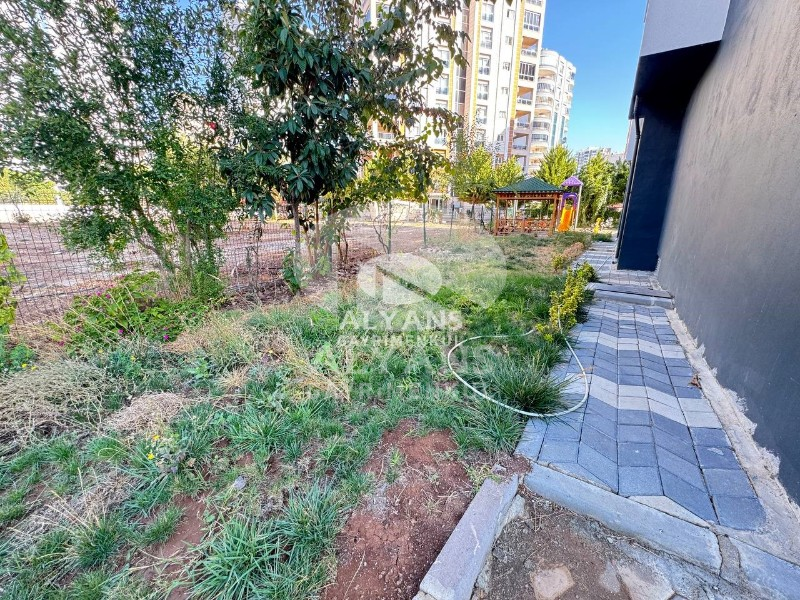 ALYANS'TAN MERKEZİ KONUMDA TEK BLOK YATIRIM DEĞERİ YÜKSEK 3+1