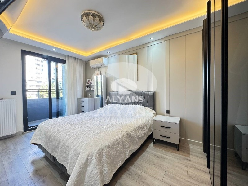 ALYANS'TAN MERKEZİ KONUMDA TEK BLOK YATIRIM DEĞERİ YÜKSEK 3+1