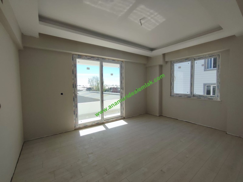 ÇEVRE YOLUNDA SATILIK 3+1 SIFIR DAİRELER