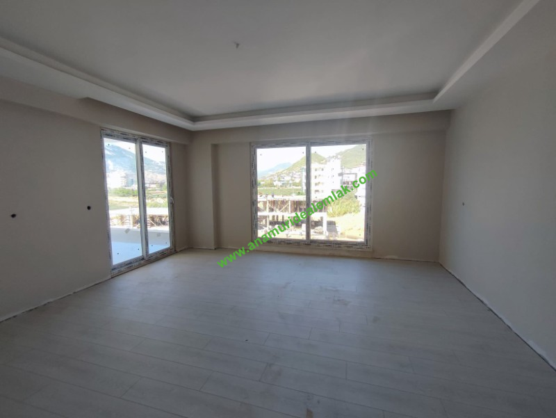 ÇEVRE YOLUNDA SATILIK 3+1 SIFIR DAİRELER