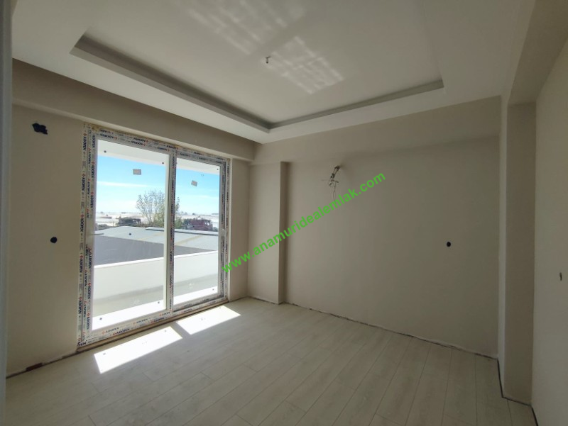 ÇEVRE YOLUNDA SATILIK 3+1 SIFIR DAİRELER