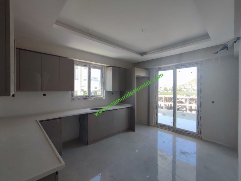 ÇEVRE YOLUNDA SATILIK 3+1 SIFIR DAİRELER