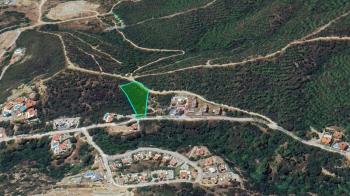 Girne Alsancak'da 2760 m² Proje Onaylı Arsa