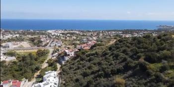 Girne Alsancak'da 2760 m² Proje Onaylı Arsa