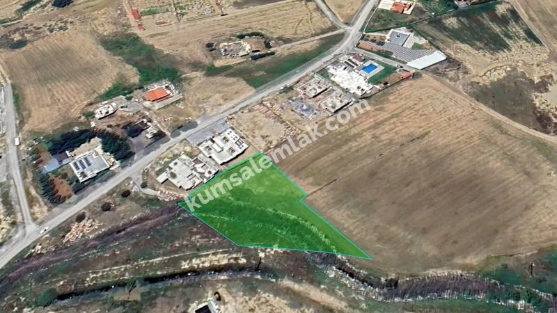 Lefkoşa Alayköy'de 2592 m² Tarla
