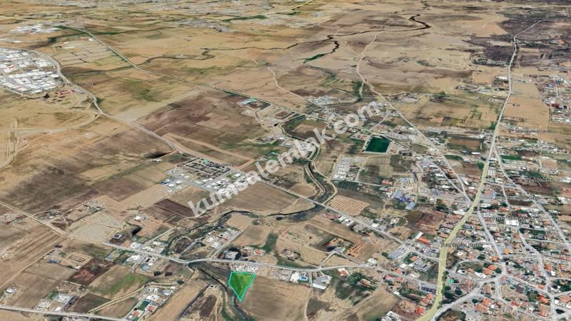 Lefkoşa Alayköy'de 2592 m² Tarla
