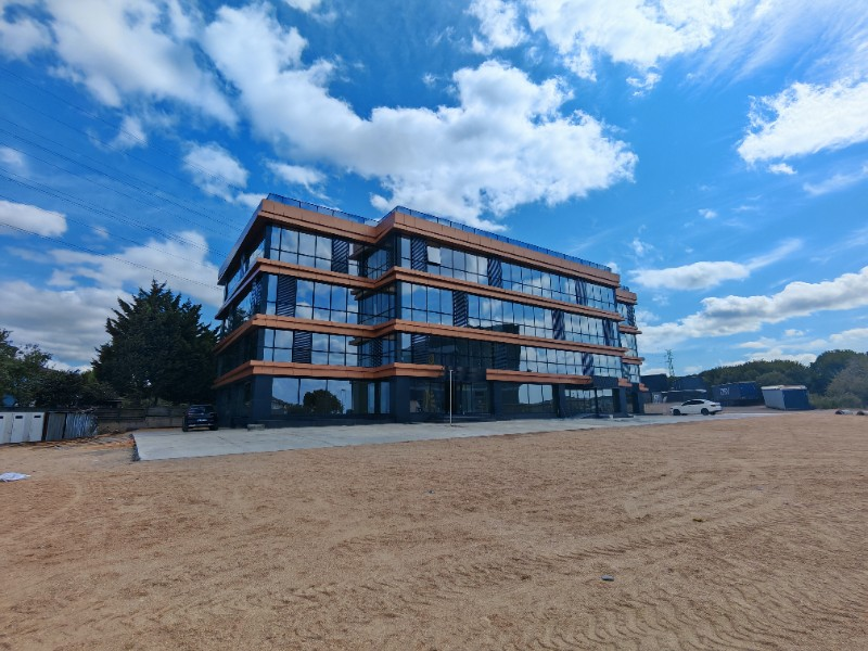 ORHANLI EMSALSİZ LOKASYON 920 M2 KOMPLE PLAZA KAT 3E GAYRİMENKUL