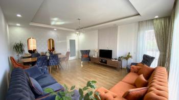 Elmas’tan Güvenevler’de Ebeveyn Banyolu Havuzlu 3+1