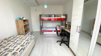 Elmas’tan Güvenevler’de Ebeveyn Banyolu Havuzlu 3+1