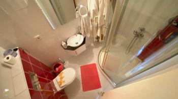 Elmas’tan Güvenevler’de Ebeveyn Banyolu Havuzlu 3+1