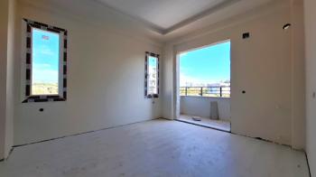 Elmas’tan 75.Yıl Mh.'de Geniş Peyzajlı Site İçi Sıfır 2+1