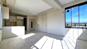 Elmas’tan 75.Yıl Mh.'de Geniş Peyzajlı Site İçi Sıfır 2+1