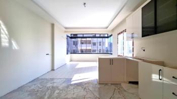 Elmas’tan 75.Yıl Mh.'de Geniş Peyzajlı Site İçi Sıfır 2+1