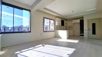 Elmas’tan 75.Yıl Mh.'de Geniş Peyzajlı Site İçi Sıfır 2+1