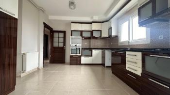 Elmas’tan Merkez Mah. Tek Blok Site İçi Bağımsız Mutfak 3+1