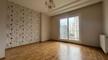 Elmas’tan Merkez Mah. Tek Blok Site İçi Bağımsız Mutfak 3+1