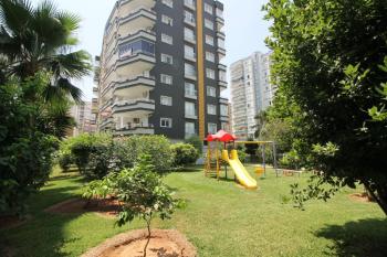 Elmas’tan Merkez Mah. Tek Blok Site İçi Bağımsız Mutfak 3+1