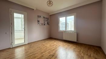 Elmas’tan Merkez Mah. Tek Blok Site İçi Bağımsız Mutfak 3+1