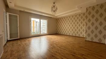 Elmas’tan Merkez Mah. Tek Blok Site İçi Bağımsız Mutfak 3+1