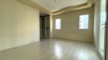 Elmas’tan Akdeniz Mh. Masrafsız Havuzlu Bağımsız 4+1