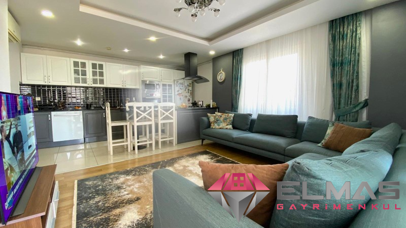 Elmas’tan Güvenevler’de Ebeveyn Banyolu Havuzlu 3+1