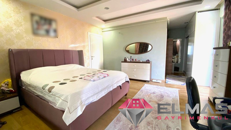 Elmas’tan Güvenevler’de Ebeveyn Banyolu Havuzlu 3+1