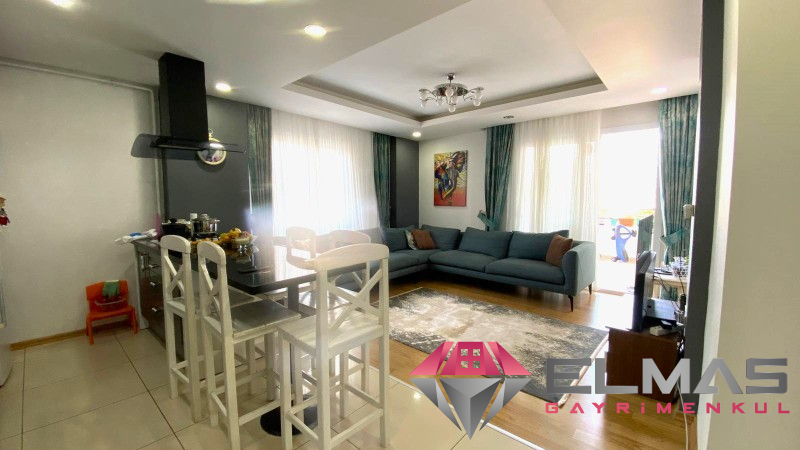 Elmas’tan Güvenevler’de Ebeveyn Banyolu Havuzlu 3+1