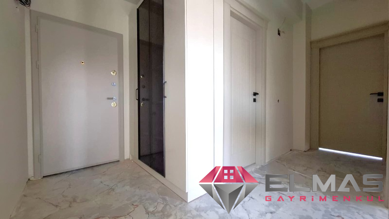 Elmas’tan 75.Yıl Mh.'de Geniş Peyzajlı Site İçi Sıfır 2+1