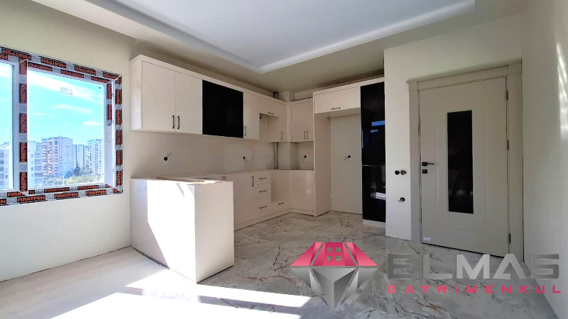 Elmas’tan 75.Yıl Mh.'de Geniş Peyzajlı Site İçi Sıfır 2+1