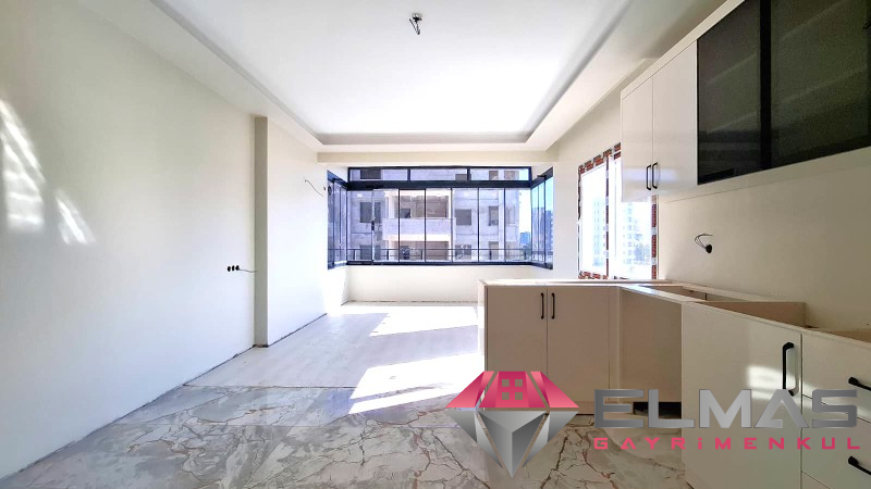 Elmas’tan 75.Yıl Mh.'de Geniş Peyzajlı Site İçi Sıfır 2+1