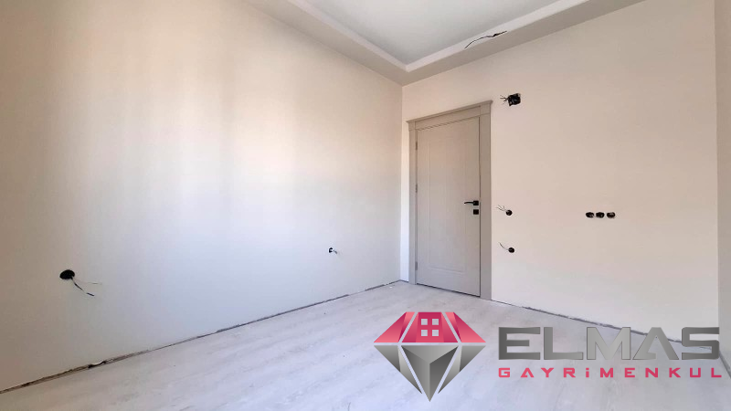 Elmas’tan 75.Yıl Mh.'de Geniş Peyzajlı Site İçi Sıfır 2+1