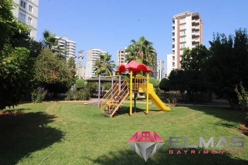 Elmas’tan Merkez Mah. Tek Blok Site İçi Bağımsız Mutfak 3+1