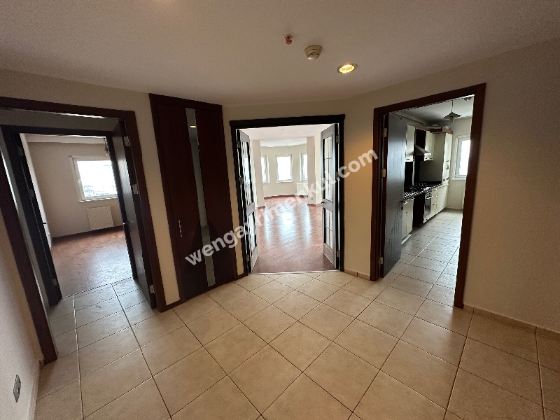 ATAŞEHİR RESIDENCE’DA OTURUMA HAZIR SATILIK 4+1 