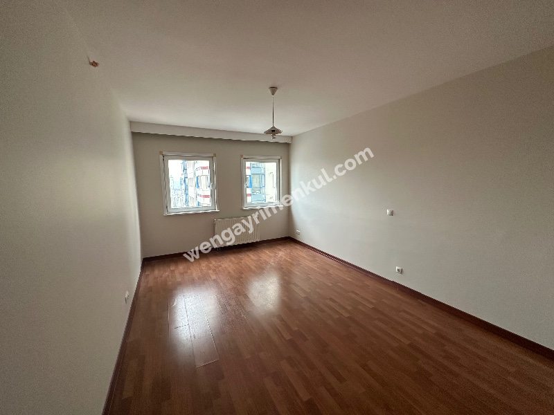 ATAŞEHİR RESIDENCE’DA OTURUMA HAZIR SATILIK 4+1 